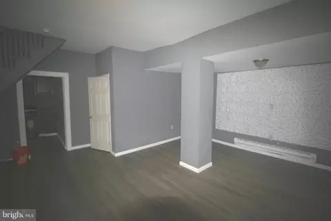 Living - 103 West St, Laurel, DE 19956 photo 2 of 2