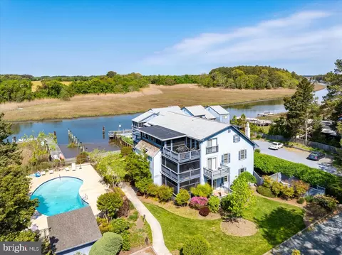 2 Snug Harbor Ct #2, Rehoboth Beach, DE 19971