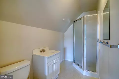 Bath - 18605 Pettyjohn Rd, Georgetown, DE 19947 photo 4 of 4
