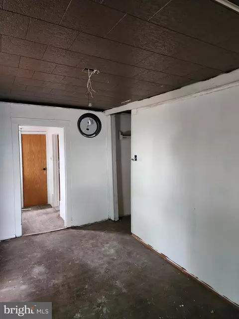 Entry Way - 615 Center St, Laurel, DE 19956 photo 8 of 10