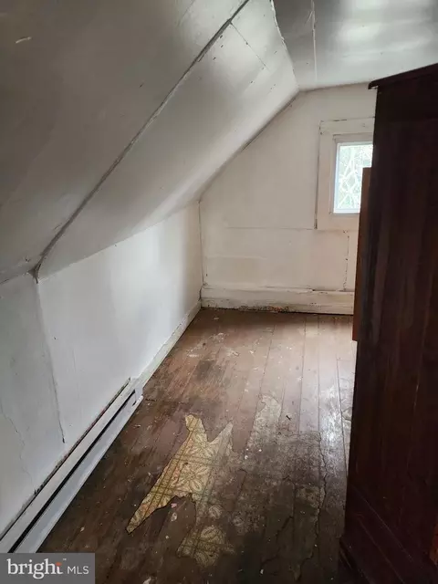 Entry Way - 615 Center St, Laurel, DE 19956 photo 1 of 10
