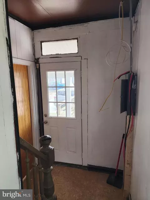 Entry Way - 615 Center St, Laurel, DE 19956 photo 9 of 10