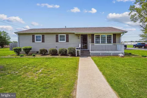 416 Oak Rd, Seaford, DE 19973