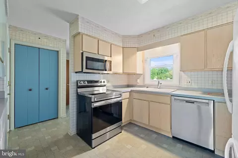 Kitchen - 8 Fairway East Dr, Georgetown, DE 19947 photo 3 of 3