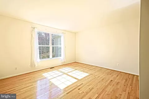Living - 22378 Bay Ct, Lewes, DE 19958 photo 3 of 14