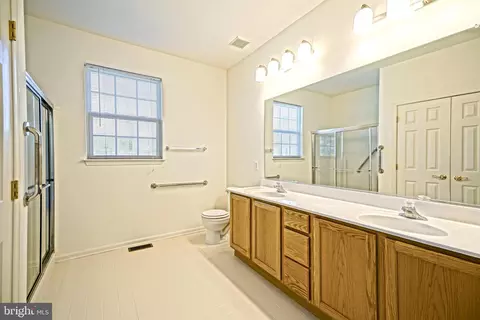 Bath - 22378 Bay Ct, Lewes, DE 19958 photo 1 of 4