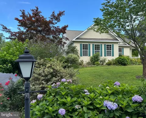 Exterior - 22378 Bay Ct, Lewes, DE 19958 photo 3 of 14
