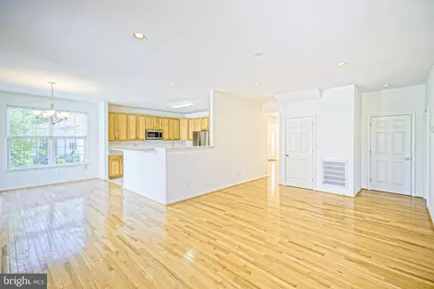 Living - 22378 Bay Ct, Lewes, DE 19958 photo 10 of 14