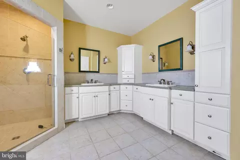 Bath - 18 Short Rd, Bethany Beach, DE 19930 photo 1 of 7