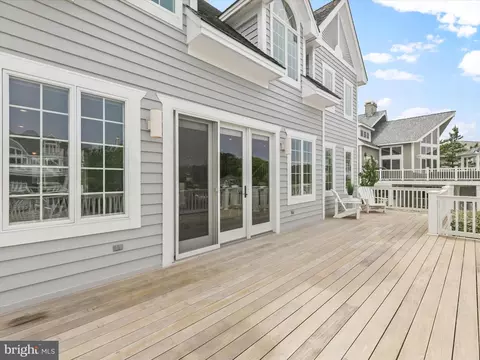 Exterior - 39668 Hamptons Ln, Bethany Beach, DE 19930 photo 6 of 19