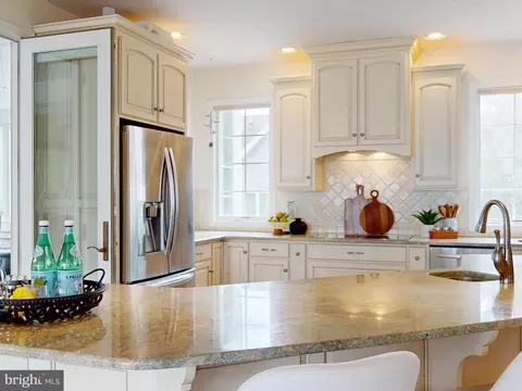 Kitchen - 39668 Hamptons Ln, Bethany Beach, DE 19930 photo 3 of 11