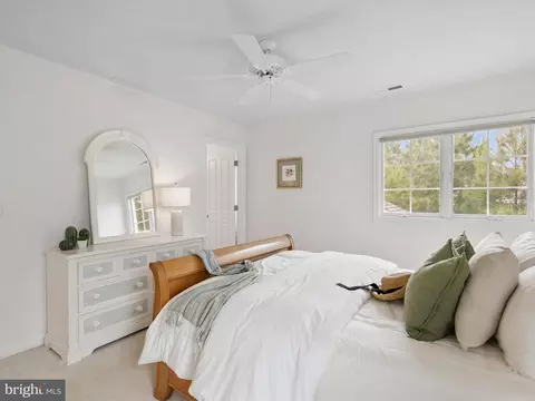 Bedroom - 39668 Hamptons Ln, Bethany Beach, DE 19930 photo 20 of 21