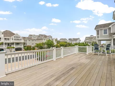 Exterior - 39668 Hamptons Ln, Bethany Beach, DE 19930 photo 5 of 19