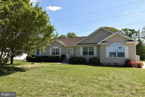 30 Circle Dr E, Milton, DE 19968