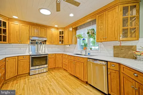Kitchen - 17183 Jays Way, Milton, DE 19968 photo 3 of 7