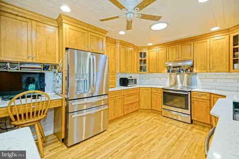Kitchen - 17183 Jays Way, Milton, DE 19968 photo 2 of 7