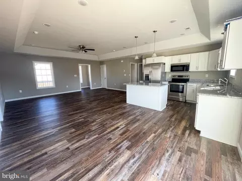 Living - 304 E 7th St, Seaford, DE 19973 photo 3 of 3
