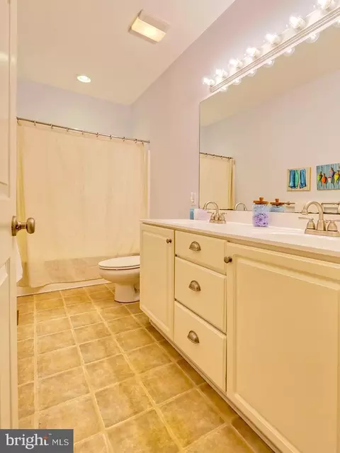 Bath - 24 Hannah Loop, Rehoboth Beach, DE 19971 photo 3 of 5