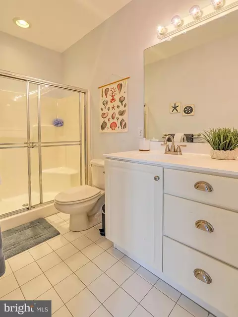 Bath - 24 Hannah Loop, Rehoboth Beach, DE 19971 photo 2 of 5