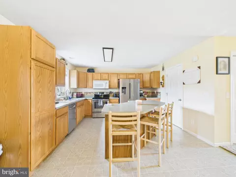 Kitchen - 20852 Country Rd, Georgetown, DE 19947 photo 1 of 3