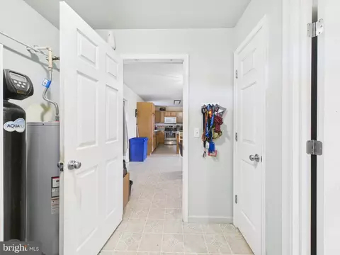Entry Way - 20852 Country Rd, Georgetown, DE 19947 photo 2 of 2