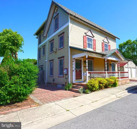 332 Chestnut St, Lewes, DE 19958