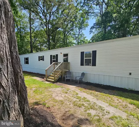 6 Shannon St, Delmar, DE 19940