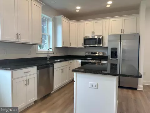 Kitchen - 506 S Central Ave, Laurel, DE 19956 photo 2 of 2