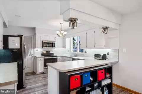 Kitchen - 521 Harbor Rd, Ocean View, DE 19970 photo 1 of 5