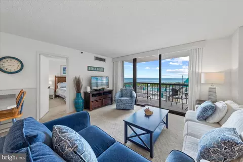 202 Farragut House Rd #202, Bethany Beach, DE 19930