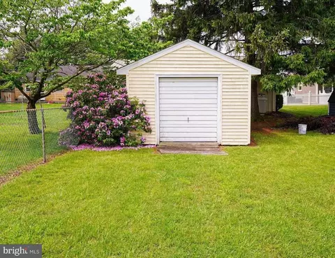 407 Elizabeth St, Georgetown, DE 19947 photo 3