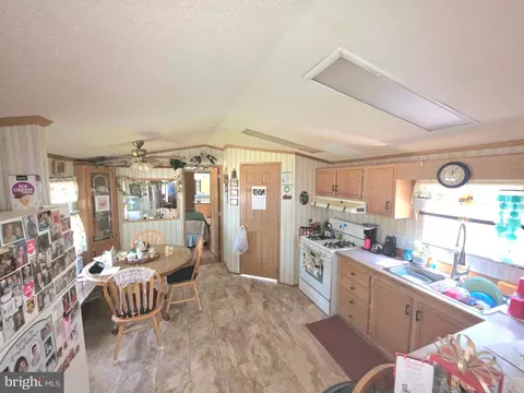 207 N Lake Dr, Milton, DE 19968 photo 6