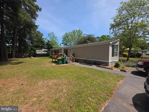 207 N Lake Dr, Milton, DE 19968 photo 2