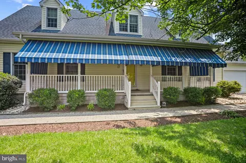 17 Elliott Ave, Ocean View, DE 19970