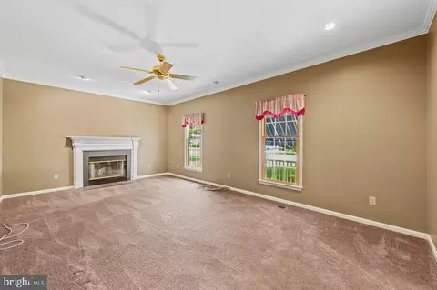 Living - 17 Elliott Ave, Ocean View, DE 19970 photo 2 of 5