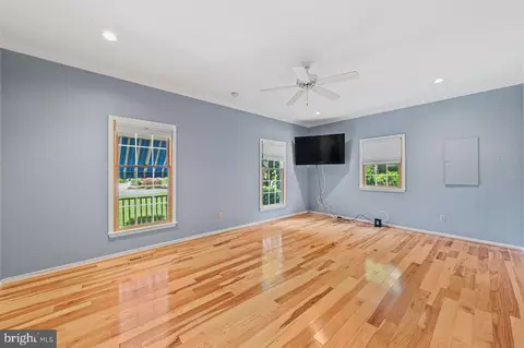 Living - 17 Elliott Ave, Ocean View, DE 19970 photo 5 of 5
