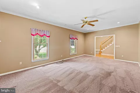 Living - 17 Elliott Ave, Ocean View, DE 19970 photo 3 of 5