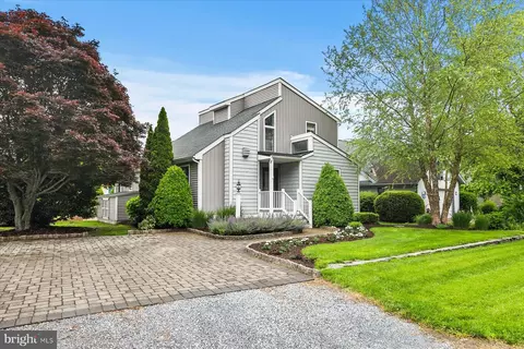 537 Candlelight Ln, Bethany Beach, DE 19930