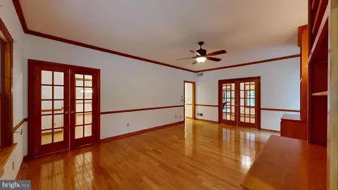 Living - 30751 Al Jan Dr, Laurel, DE 19956 photo 1 of 9