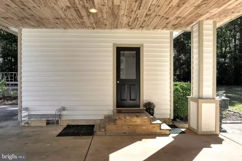 Exterior - 29247 White Pine Ln, Milton, DE 19968 photo 3 of 14