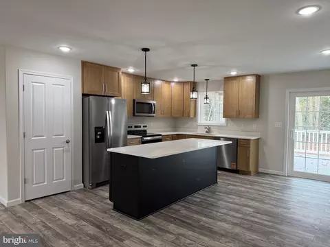 Kitchen - 6474 Pleasant Dr, Laurel, DE 19956 photo 1 of 4