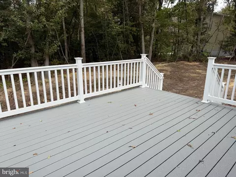 Exterior - 6474 Pleasant Dr, Laurel, DE 19956 photo 6 of 7