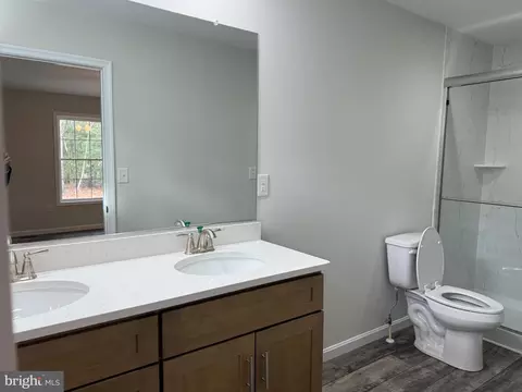 Bath - 6474 Pleasant Dr, Laurel, DE 19956 photo 1 of 3