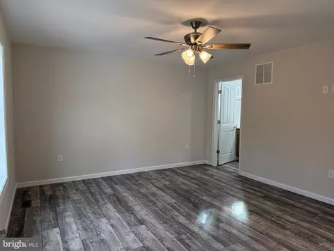 Entry Way - 6474 Pleasant Dr, Laurel, DE 19956 photo 6 of 10