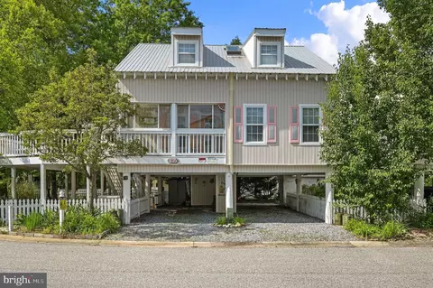 635 Sandy Point Rd, Bethany Beach, DE 19930