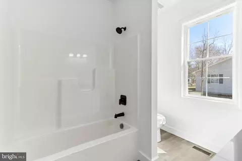 Bath - 109 Red Cedar Dr, Milton, DE 19968 photo 2 of 2