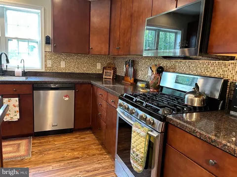 Kitchen - 20346 Cool Spring Rd, Milton, DE 19968 photo 4 of 8