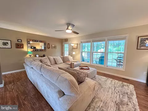 Living - 20346 Cool Spring Rd, Milton, DE 19968 photo 2 of 4