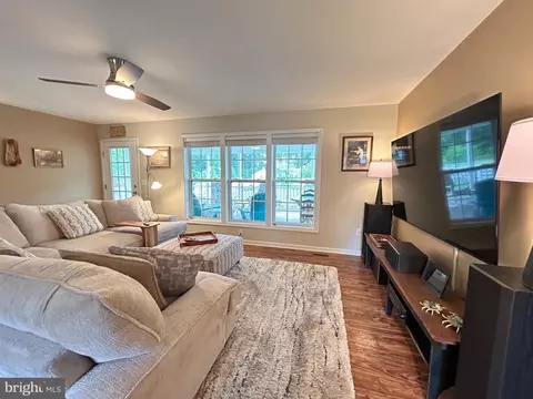 Living - 20346 Cool Spring Rd, Milton, DE 19968 photo 3 of 4