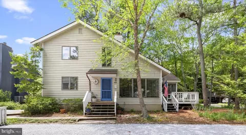 406 Periwinkle Rd, South Bethany, DE 19930